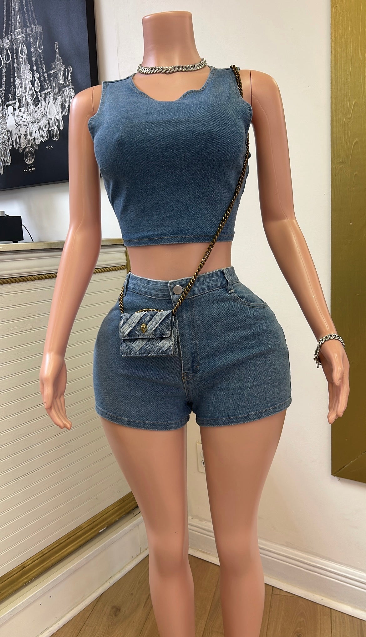 Courtney Set