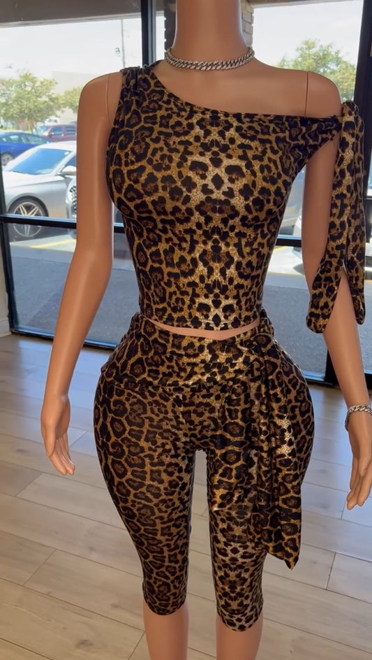 Leopard Capri Set